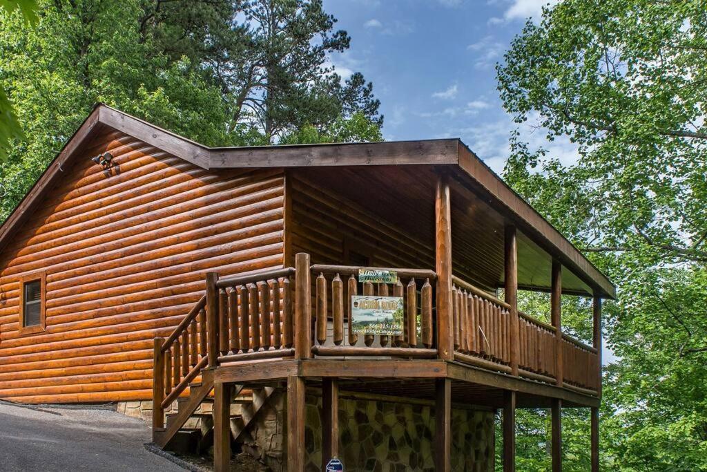 Holly Tree Hideaway - Semi Secluded Mtn Setting Villa Sevierville Exterior photo